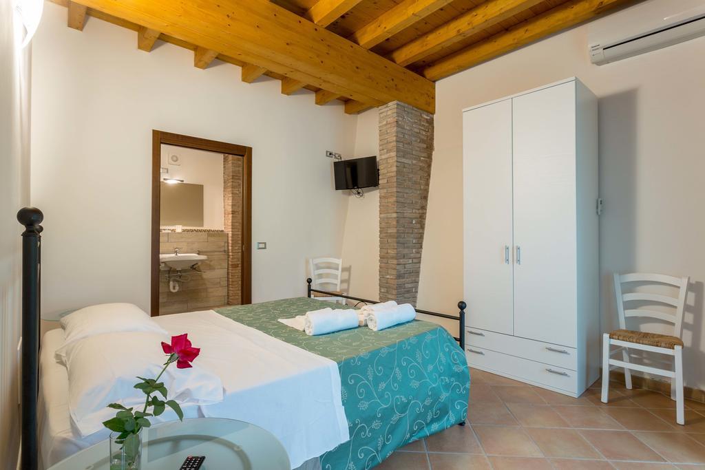 Agriturismo Al Tralcio Valeggio sul Mincio Phòng bức ảnh