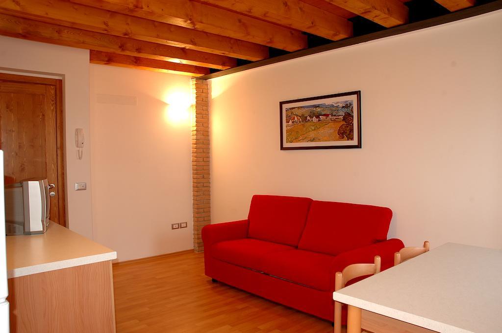 Agriturismo Al Tralcio Valeggio sul Mincio Phòng bức ảnh