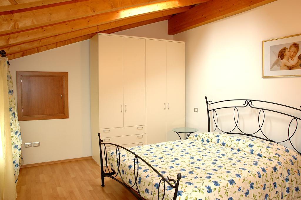 Agriturismo Al Tralcio Valeggio sul Mincio Phòng bức ảnh